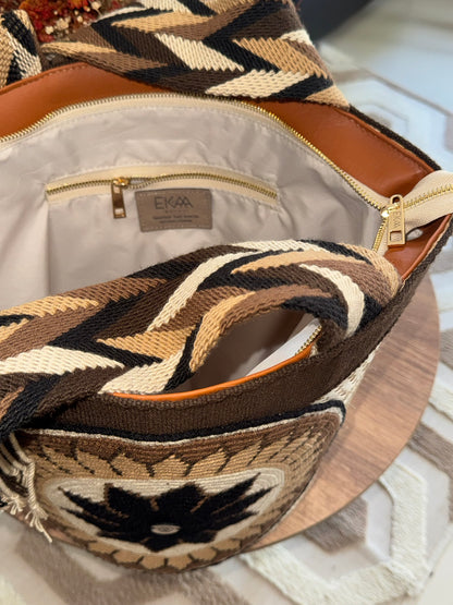 Canasto Wayuu Premium – forro interno y bolsillo con cierre