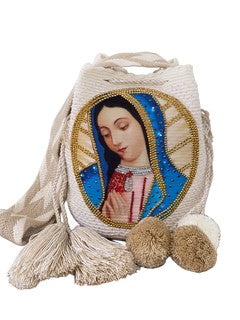 Mochila Pintada y Aplique