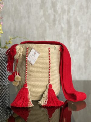 MOCHILA FLOR NORMAL BEIGE RJ-de 28 CM de alto X 30 CM de ancho aproximadamente