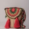 MOCHILA TAPA UNICOLOR C. GUAYABA-DE 28 CM X 30 CM APROXIMADAMENTE