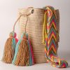 MOCHILA UNICOLOR MEDIANA beige vivo-DE 20 CM X 25 CM APROXIMADAMENTE