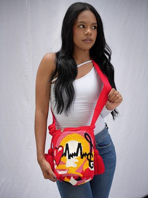 MOCHILA MEDIANA TAPIZADA Latidos Corazón-DE 20 CM X 25 CM APROXIMADAMENTE
