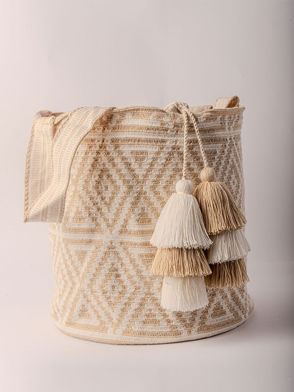 SUSU Beige hueso DE 40 CM X 45 CM APROXIMADAMENTE