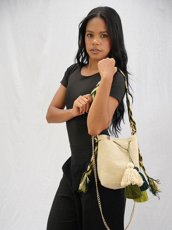 BOLSO ONLY MEDIANO OLV-DE 20 CM X 25 AM APROXIMADAMENTE