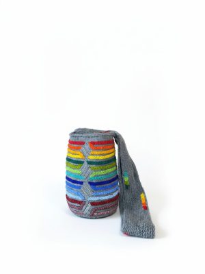 MOCHILA ARHUACA MEDIANA DECORADA GRIS CLARO MATIZADO